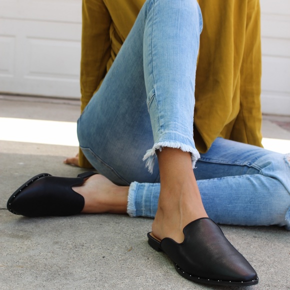 🆕️//The Lizzy// Black studded Mule/Flat - Picture 8 of 8